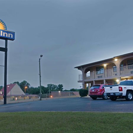 Days Inn By Wyndham Downtown-Nashville West Trinity Lane Eksteriør billede